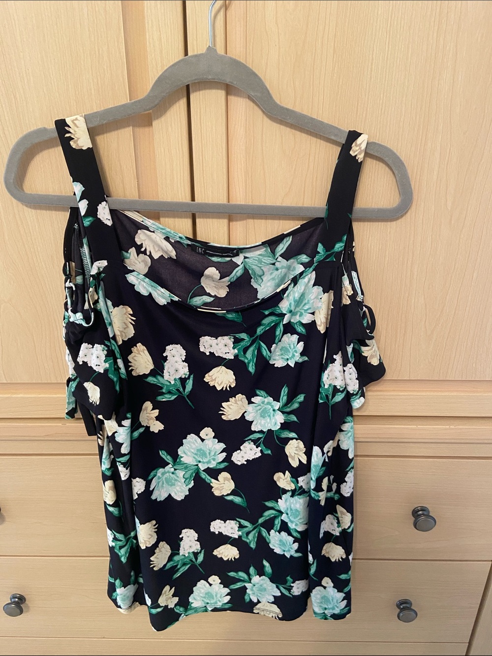 INC International Concepts Black Cold-Shoulder Floral Top with Mint and Cream